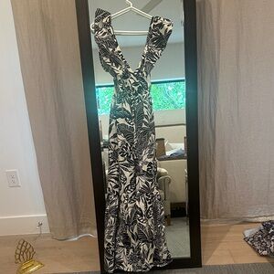 Mott50 Black and White Tropical Print V-Neck Maxi Dress